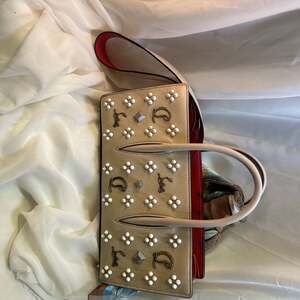 Christian Louboutin Paloma Leather Baguette Bag - Beige